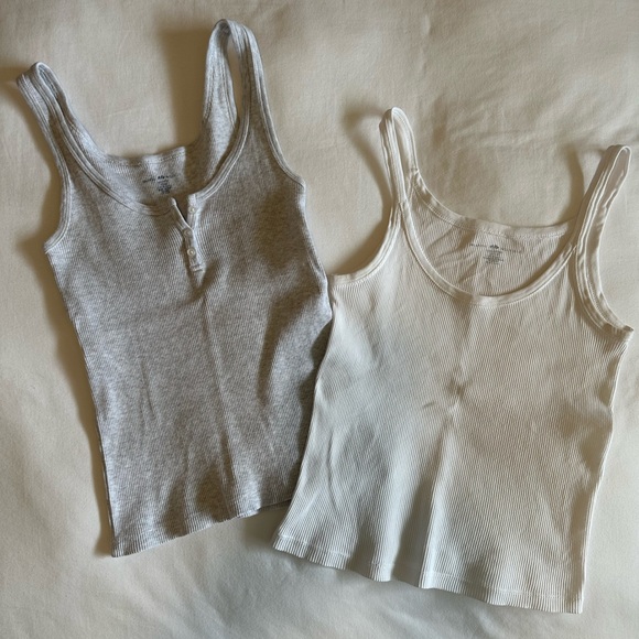 (2) Brandy Melville Tank Tops Women’s Size S | Bundle of TWO - Picture 9 of 9